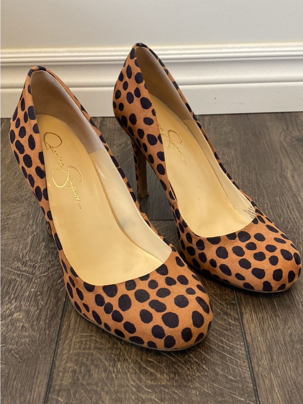 Jessica Simpson Leopard Spot Tan and Black Stiletto Pumps